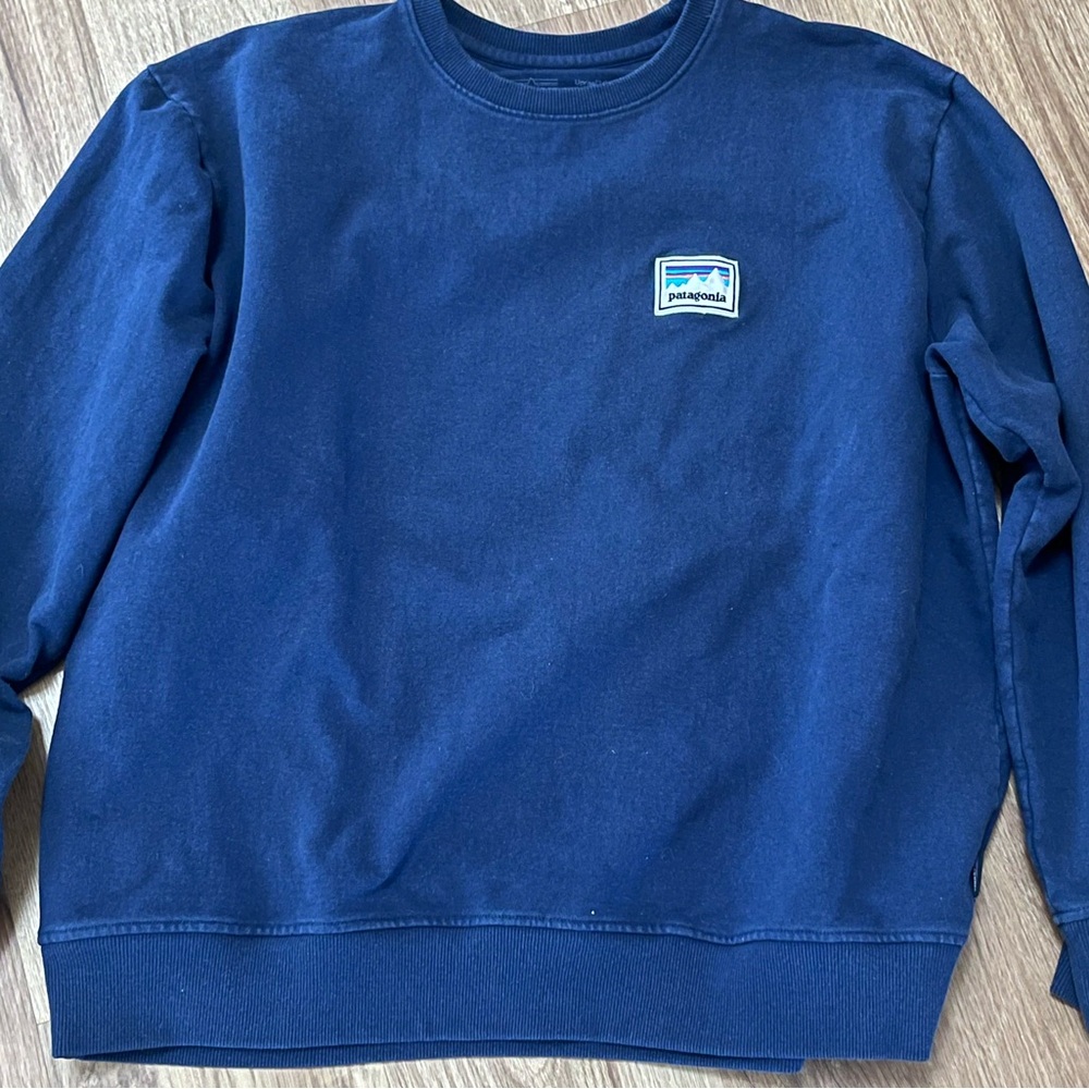 Patagonia navy crewneck sweatshirt, size XL
